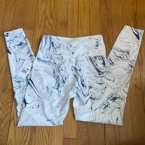 White marble leggings